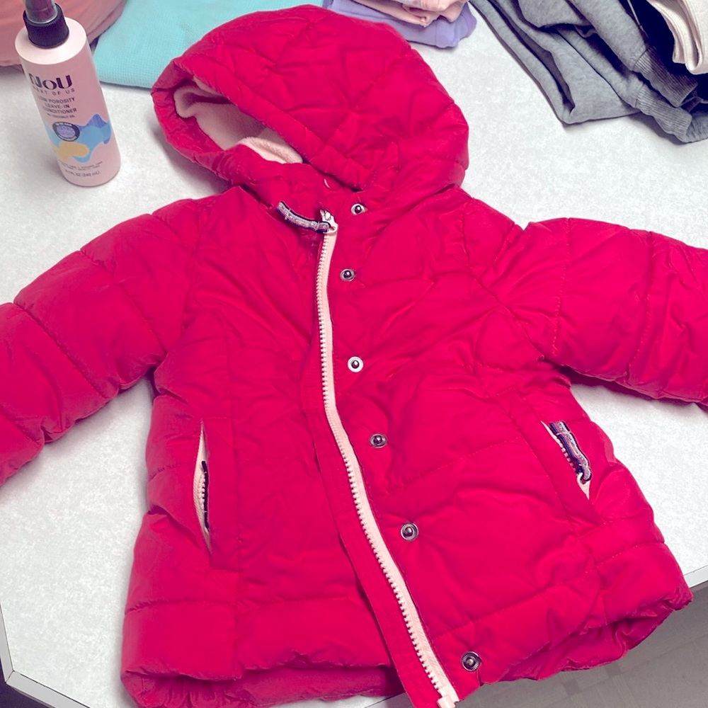 2T pink snow jack, fleece lined with button waist to keep snow out!
